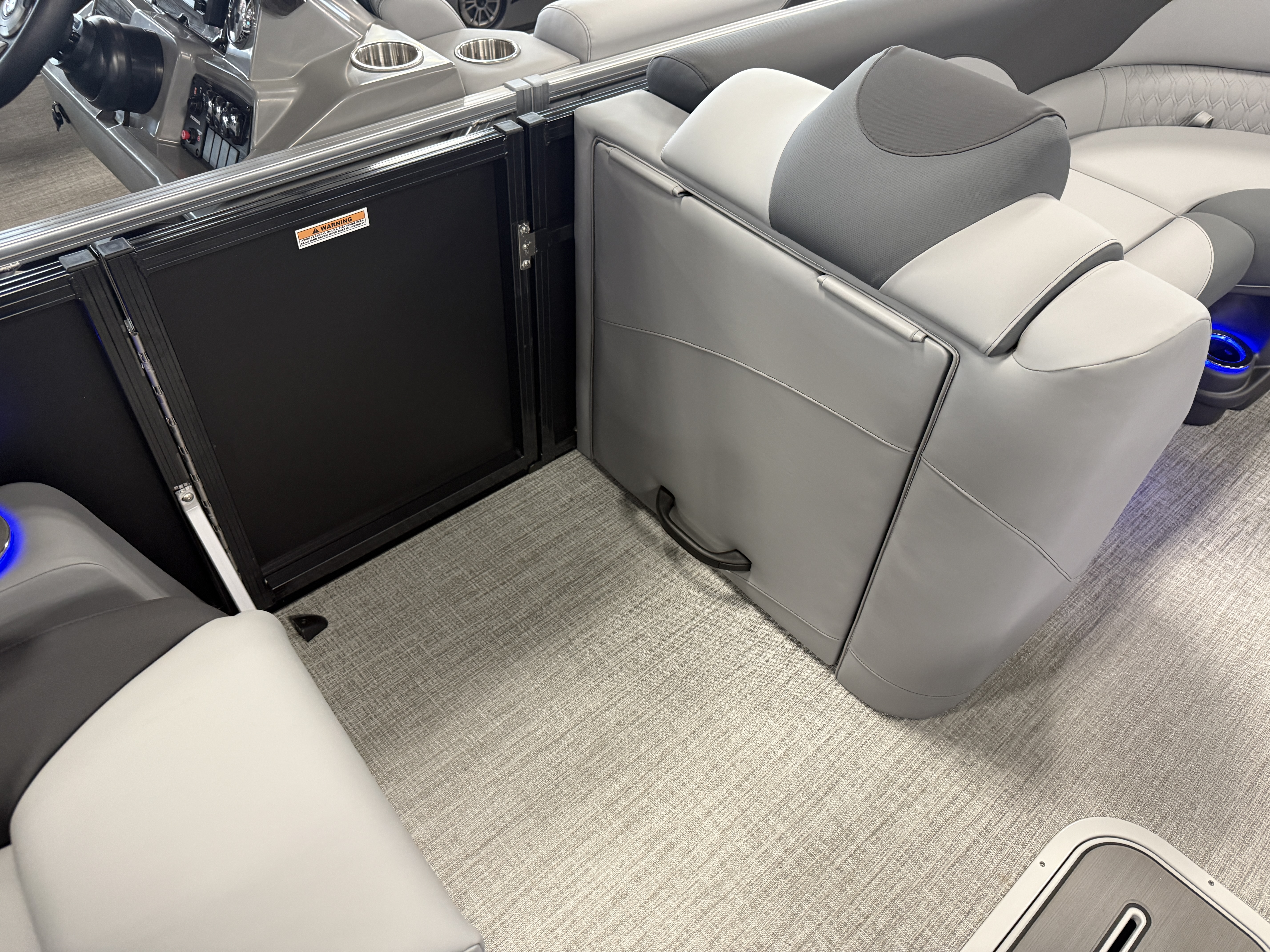 2027 Tahoe LTZ 300HP QLS 2385 Tritoon $71,995