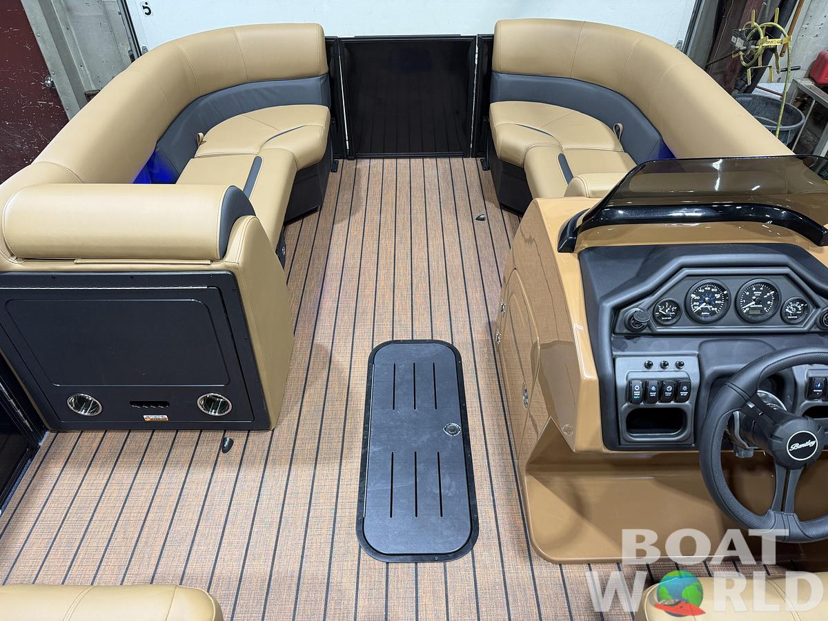 2026 Bentley Pontoons Legacy 223 QSB Swingback Tritoon 