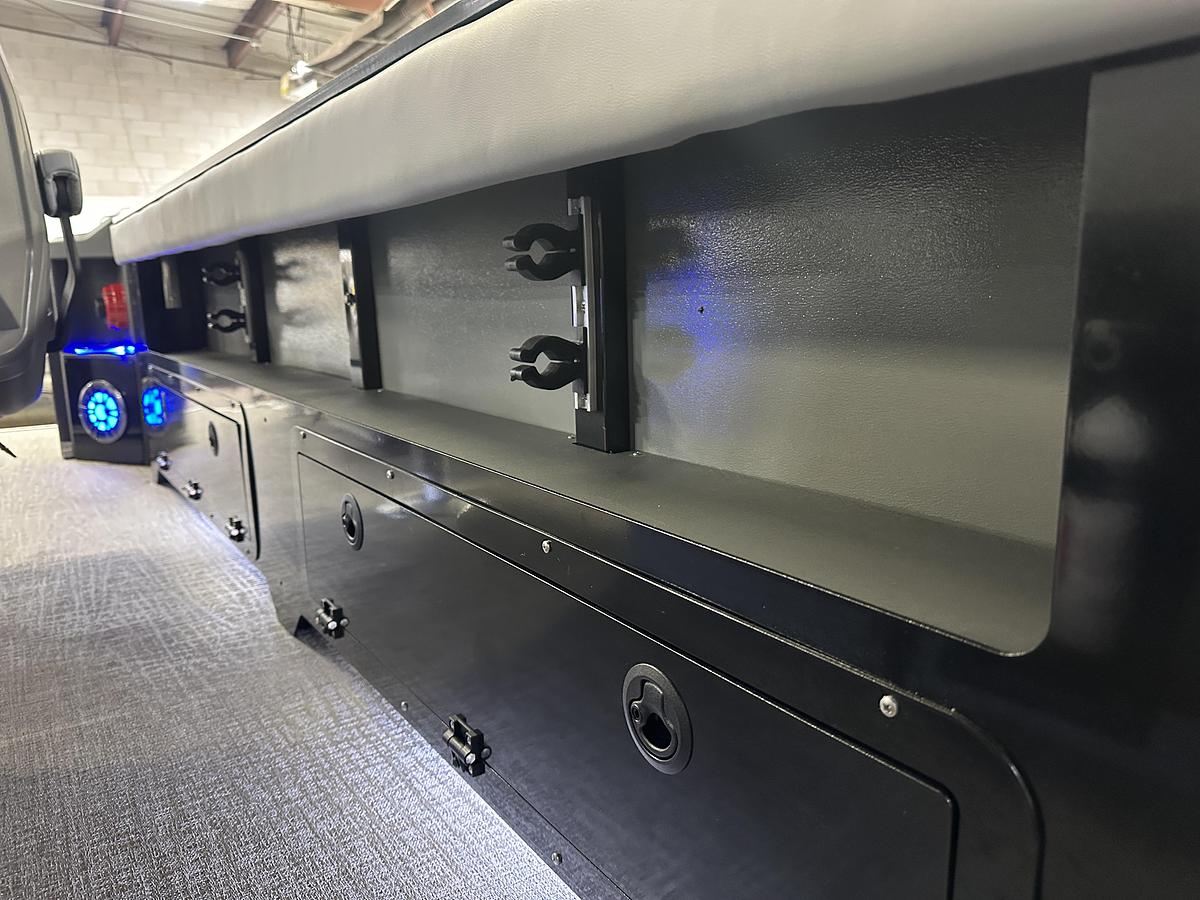 2025 Tahoe Pontoons GEOfish CRF 2585 Tritoon & 225HP Outboard