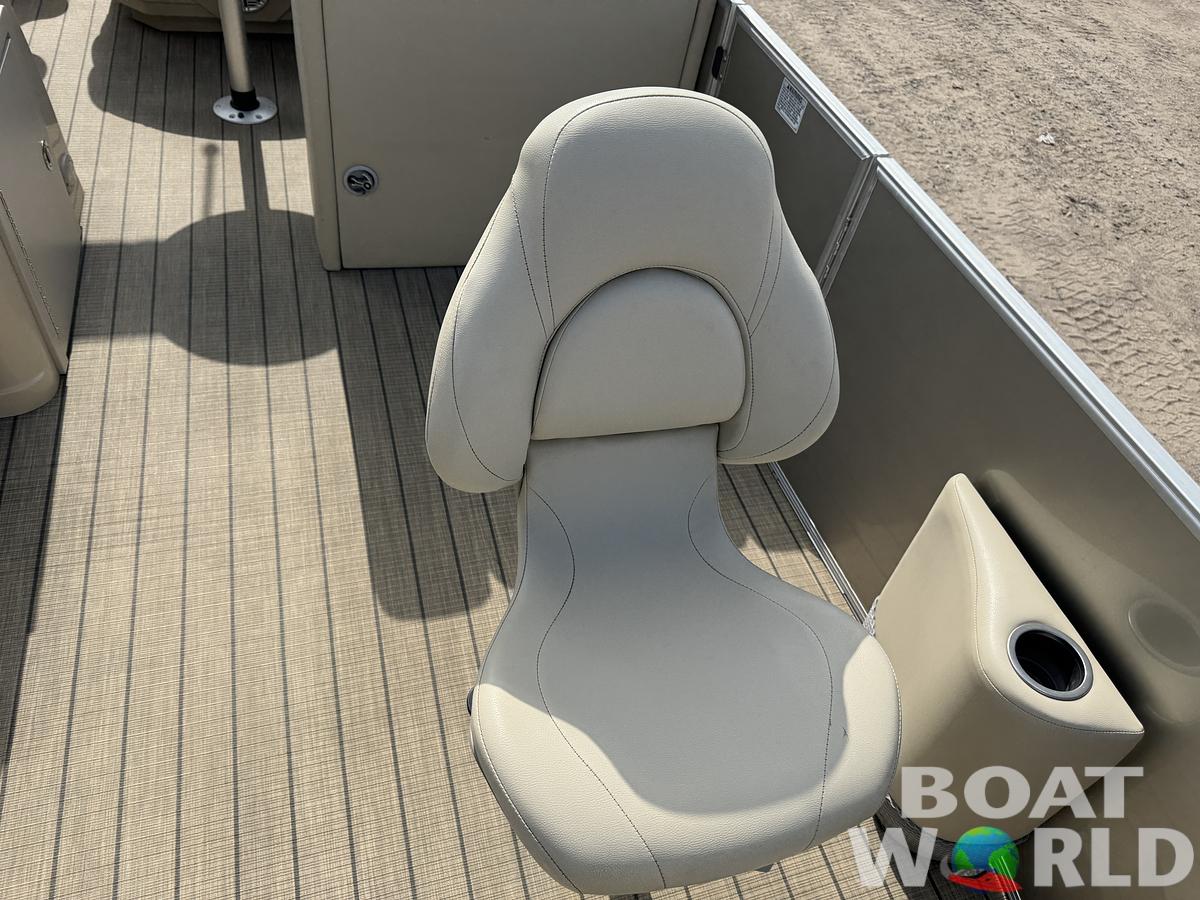 Used 2018 Sylvan Mirage 820 4-PT Pontoon