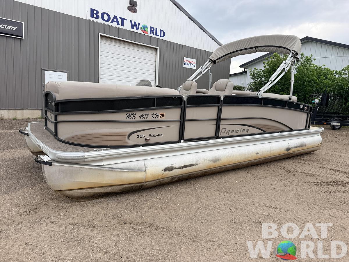 Used 2012 Premier 225 Solaris & 50HP Yamaha 4Stroke -$19,995
