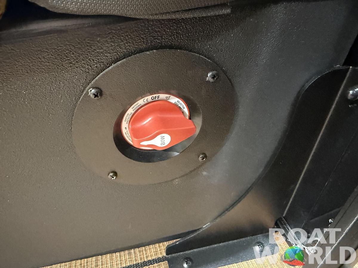 2026 Bentley Pontoons Legacy 200 Navigator Quad Lounge $39995