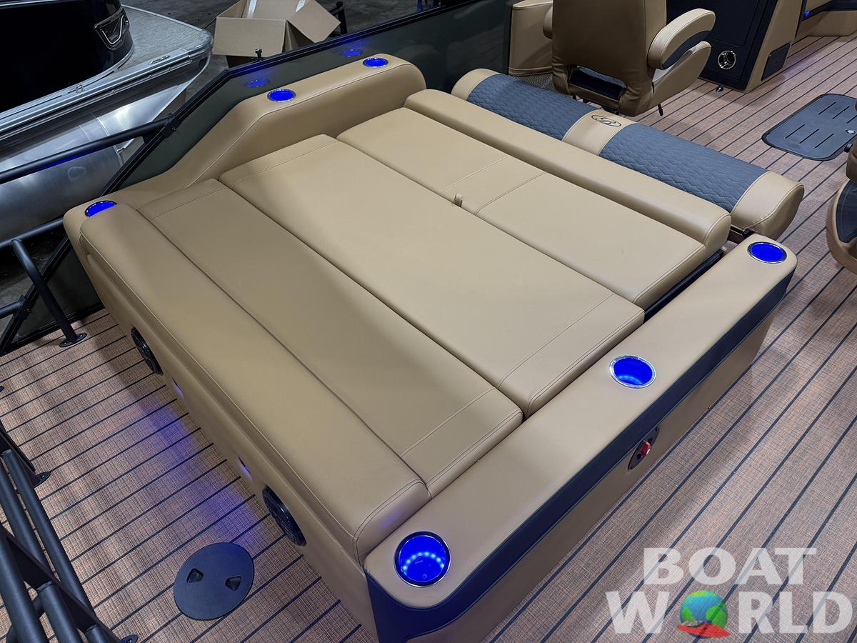 2026 Bentley Pontoons Elite 223 Swingback Tritoon