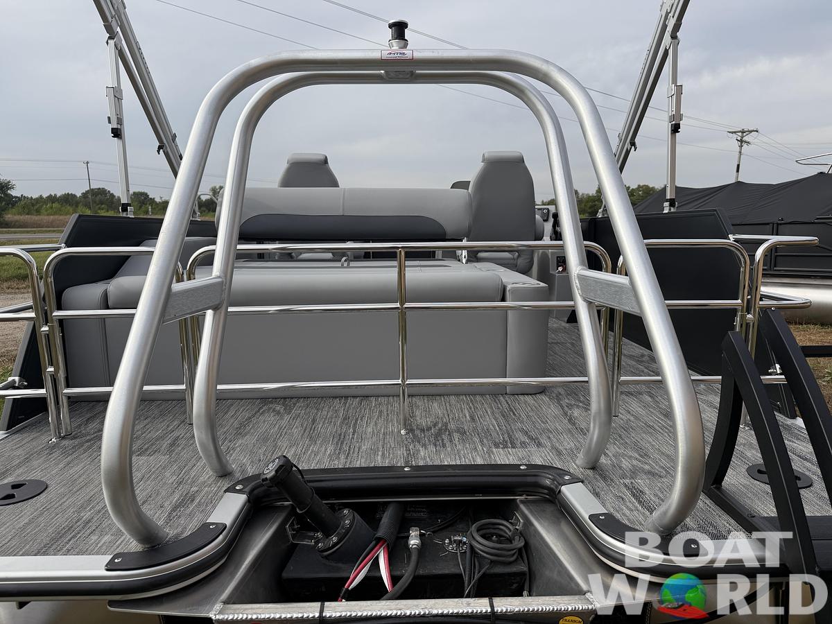 2026 Bentley Pontoons Legacy 200 Swingback Pontoon