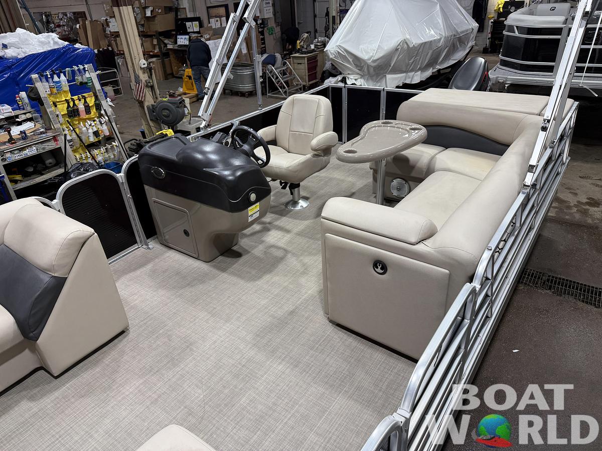 Used 2015 Palm Beach Ultra 240 Cruise & 115HP