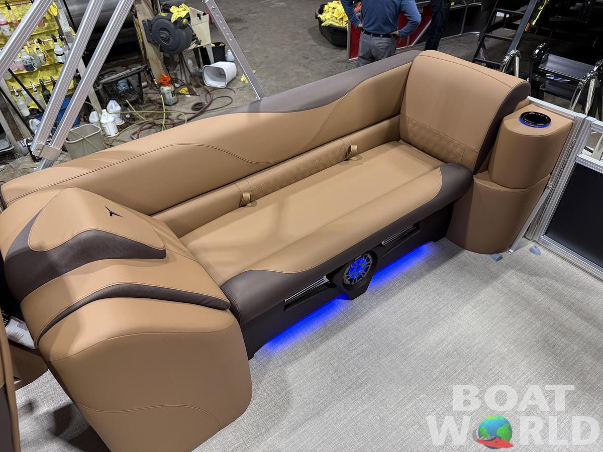 2027 Tahoe LTZ 2385 Quad Lounge & 4-Stroke $42995