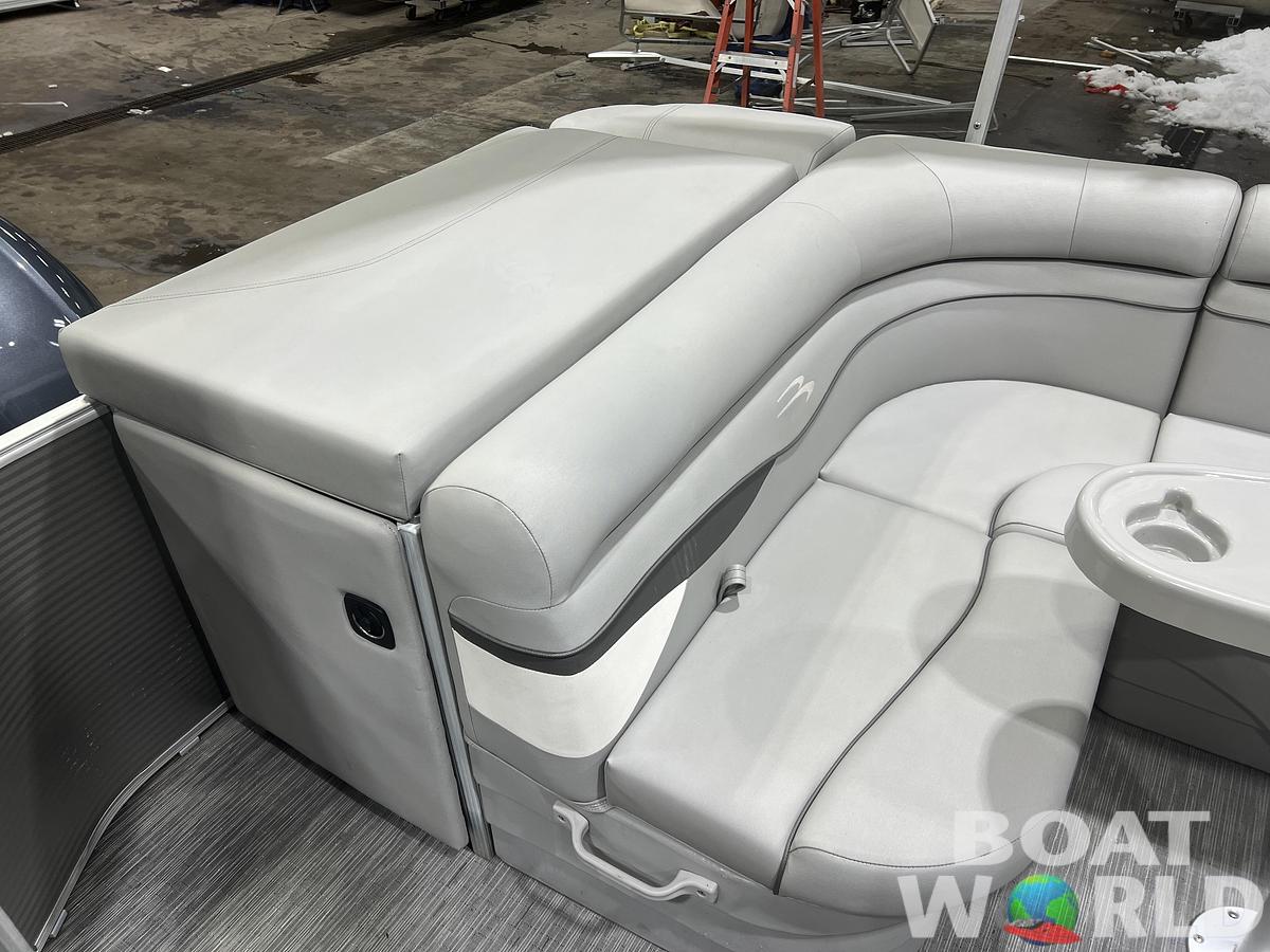 Used 2023 Bennington 21 SLCP Pontoon