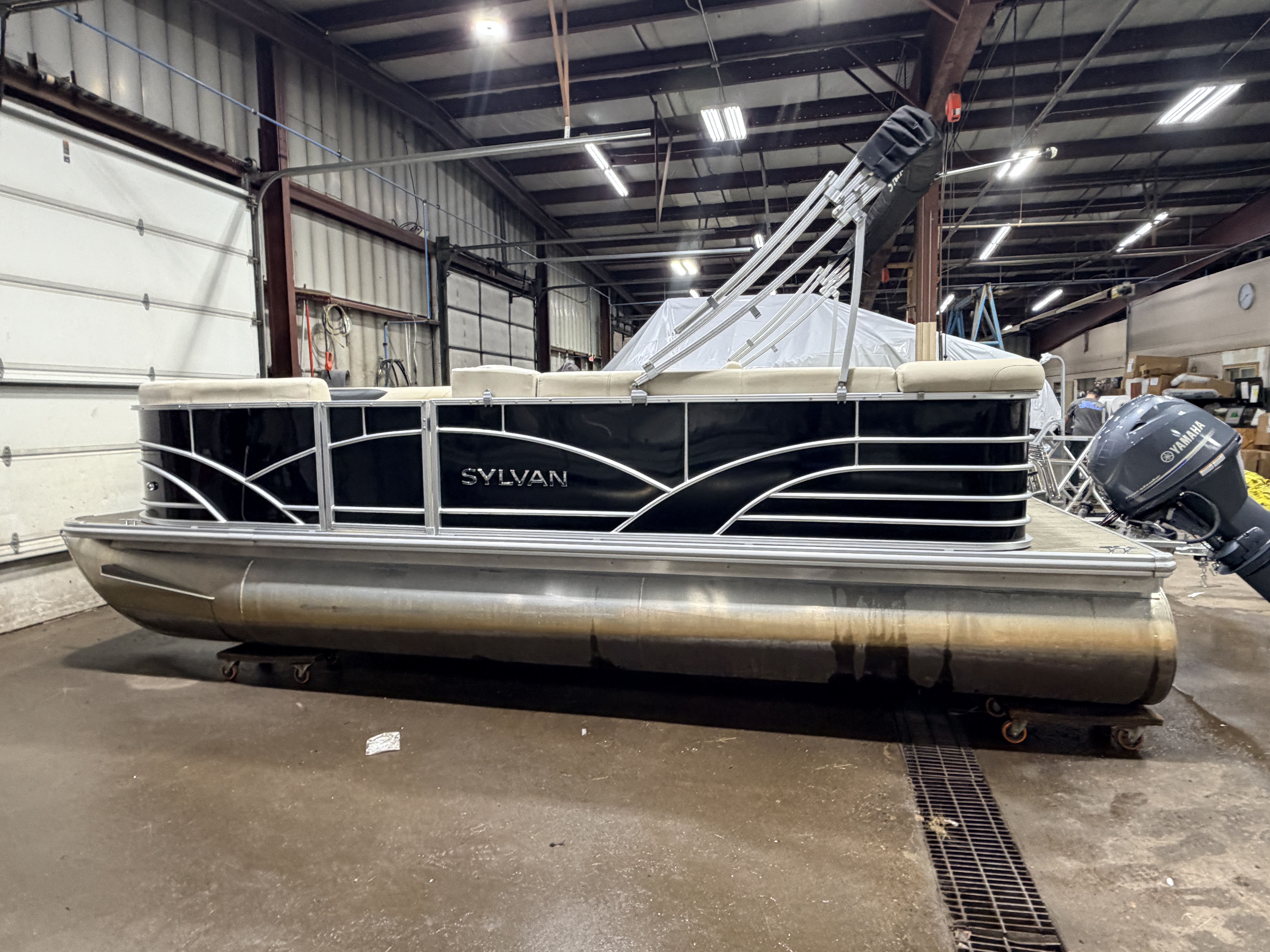 Used 2019 Sylvan Mirage 820 Cruise & 50HP Yamaha 4Stroke