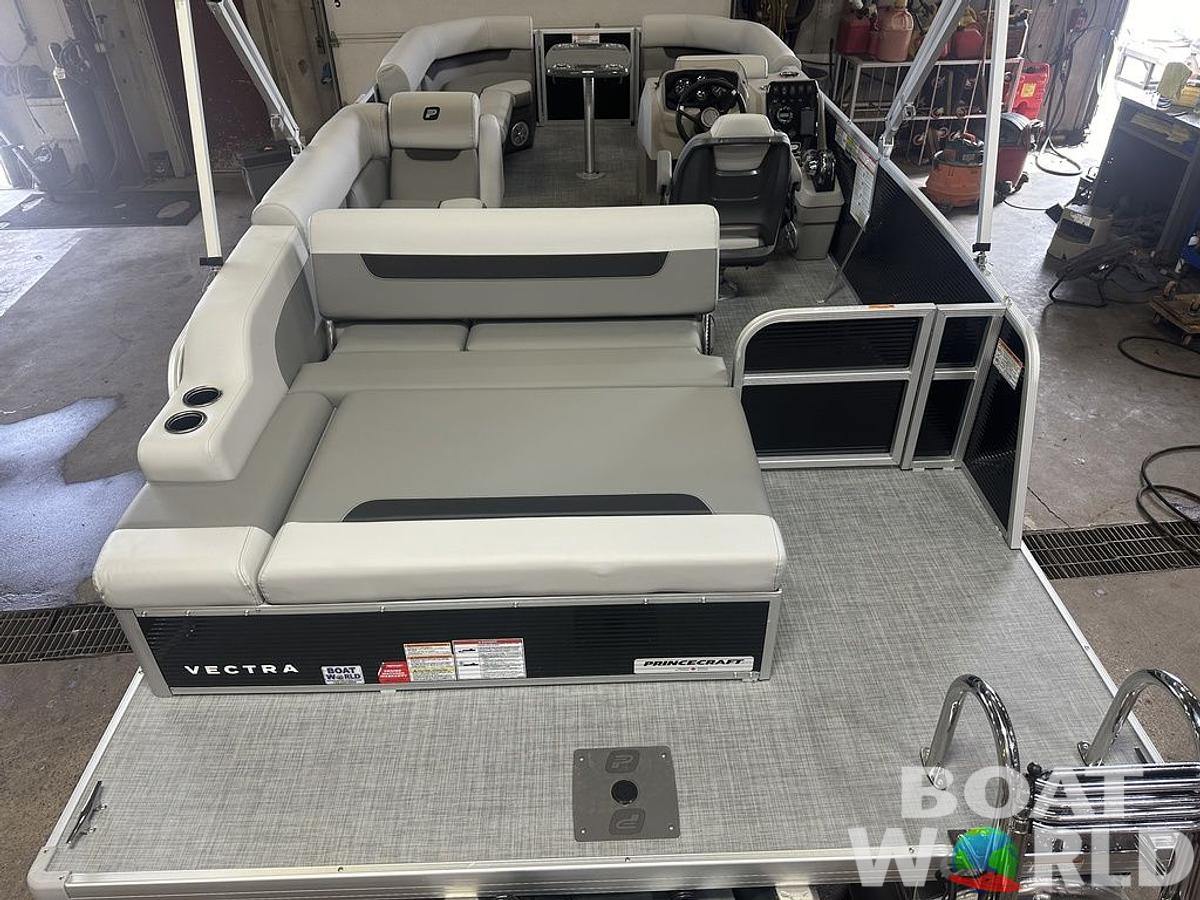 2025 Princecraft Vectra 21 RL Lounge Swingback & Mercury 4-Stroke EFI