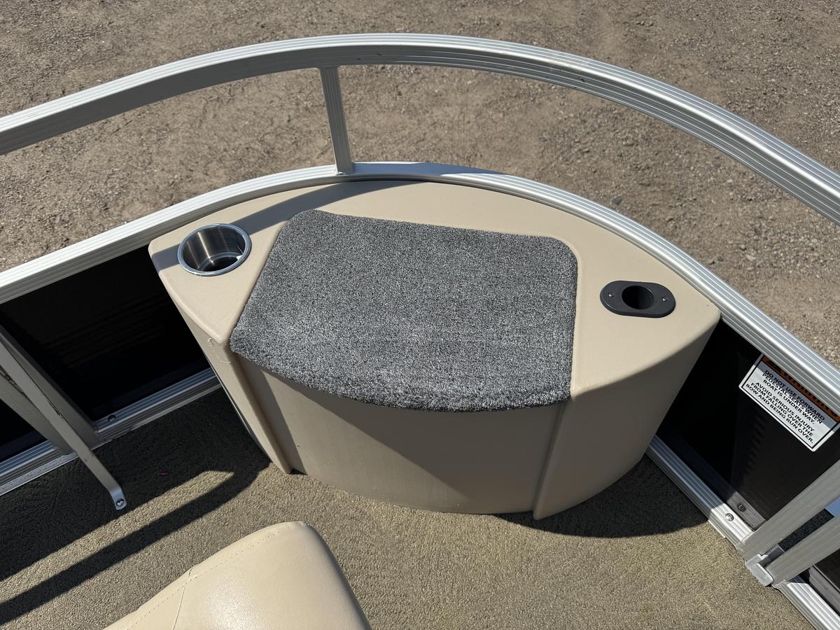 Used 2013 Bennington 17SF