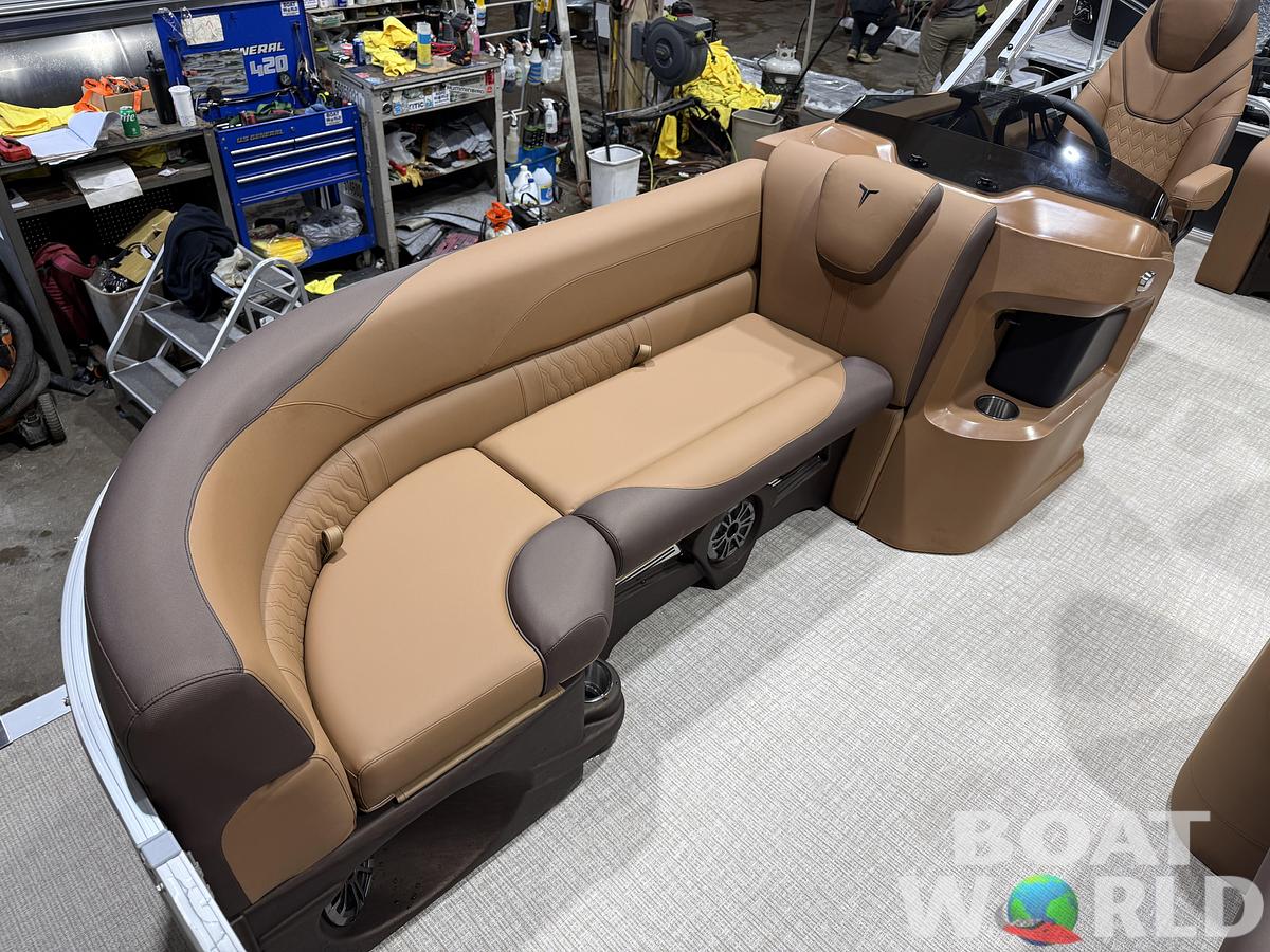 2027 Tahoe LTZ 2385 VRB SE Swingback Pontoon $42995