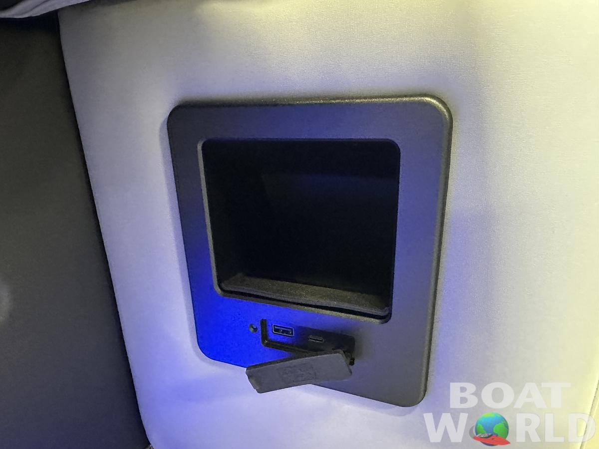 2025 Tahoe Pontoons Cascade 2385 Cruise Rear Bench (CRB) Tritoon & Honda 4-Stroke EFI