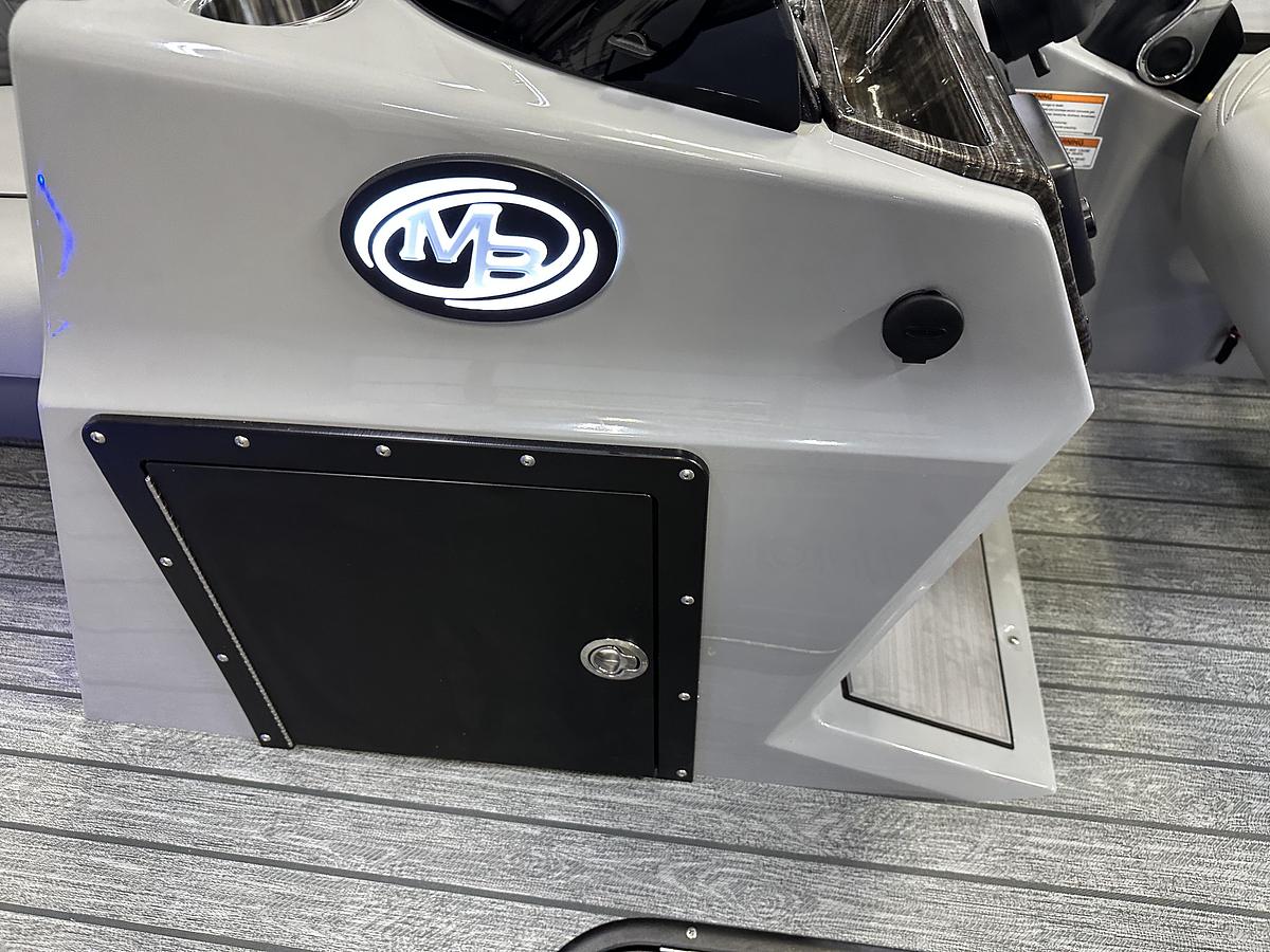 2023 Montego Bay TT8524 Quad Lounge 225HP Honda Tritoon Pontoon