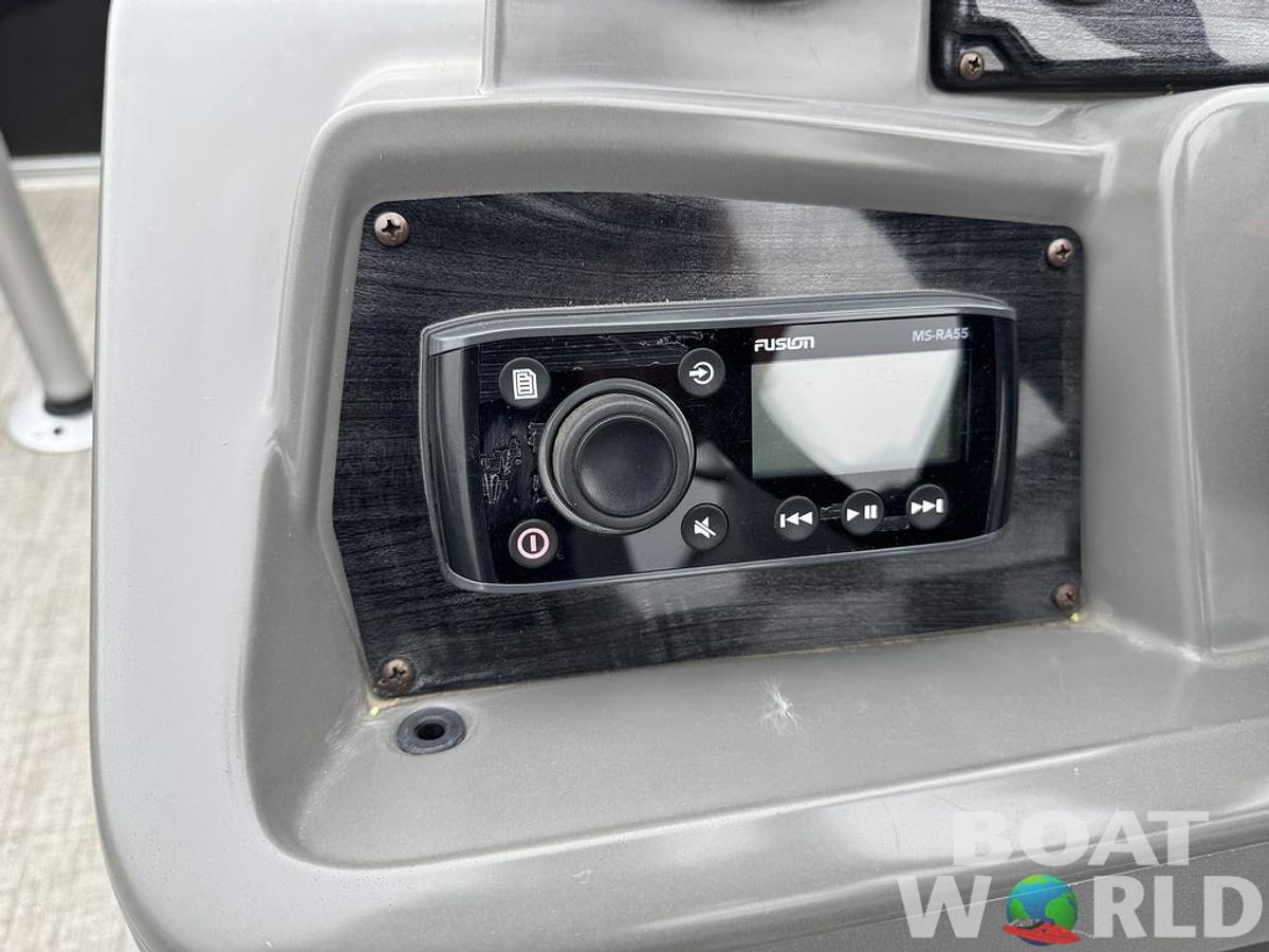 Used 2021 Tahoe Pontoons SLT 18' Quad Lounge & Honda 60HP 4-Stroke EFI