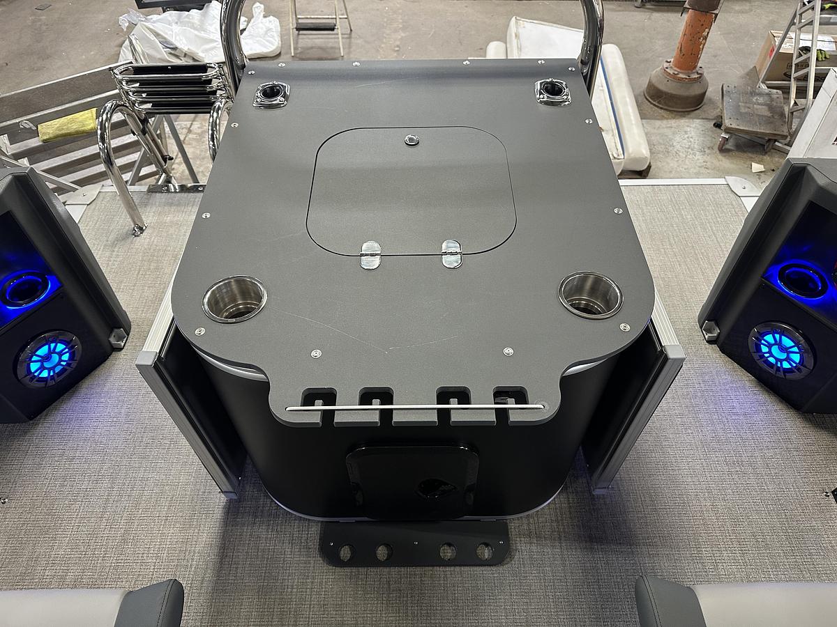 2025 Tahoe Pontoons GEOfish CRF 2585 Tritoon & 225HP Outboard