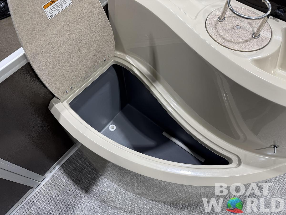 Used 2016 Premier 220 Castaway