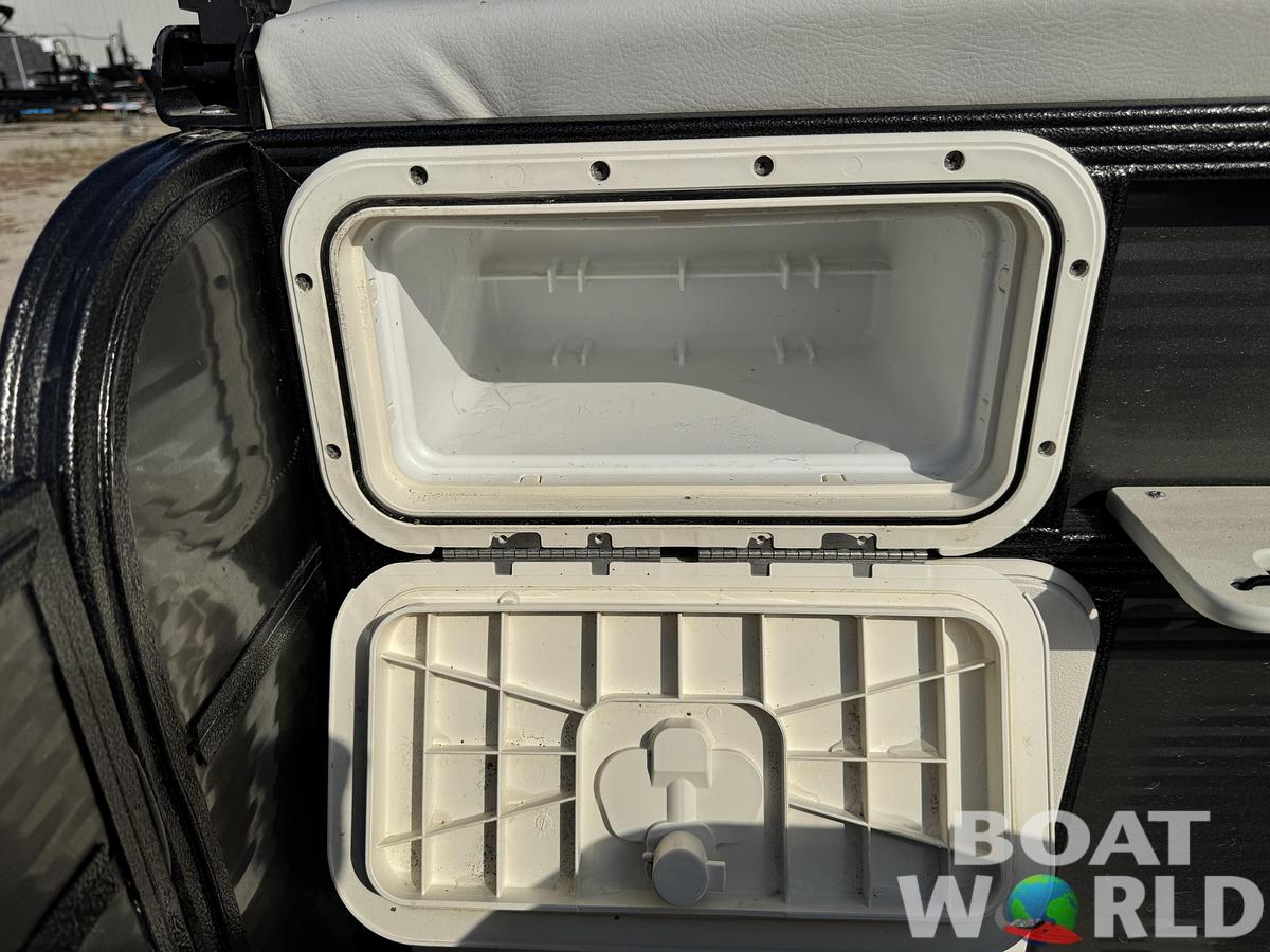 Used 2017 Crest  200 Pontoon with 115HP Yamaha Fourstroke EFI