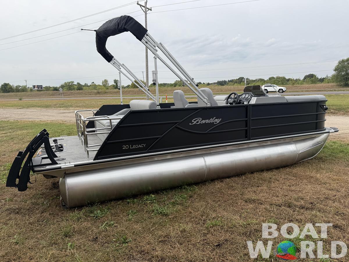 2025 Bentley Pontoons Legacy 200 Swingback