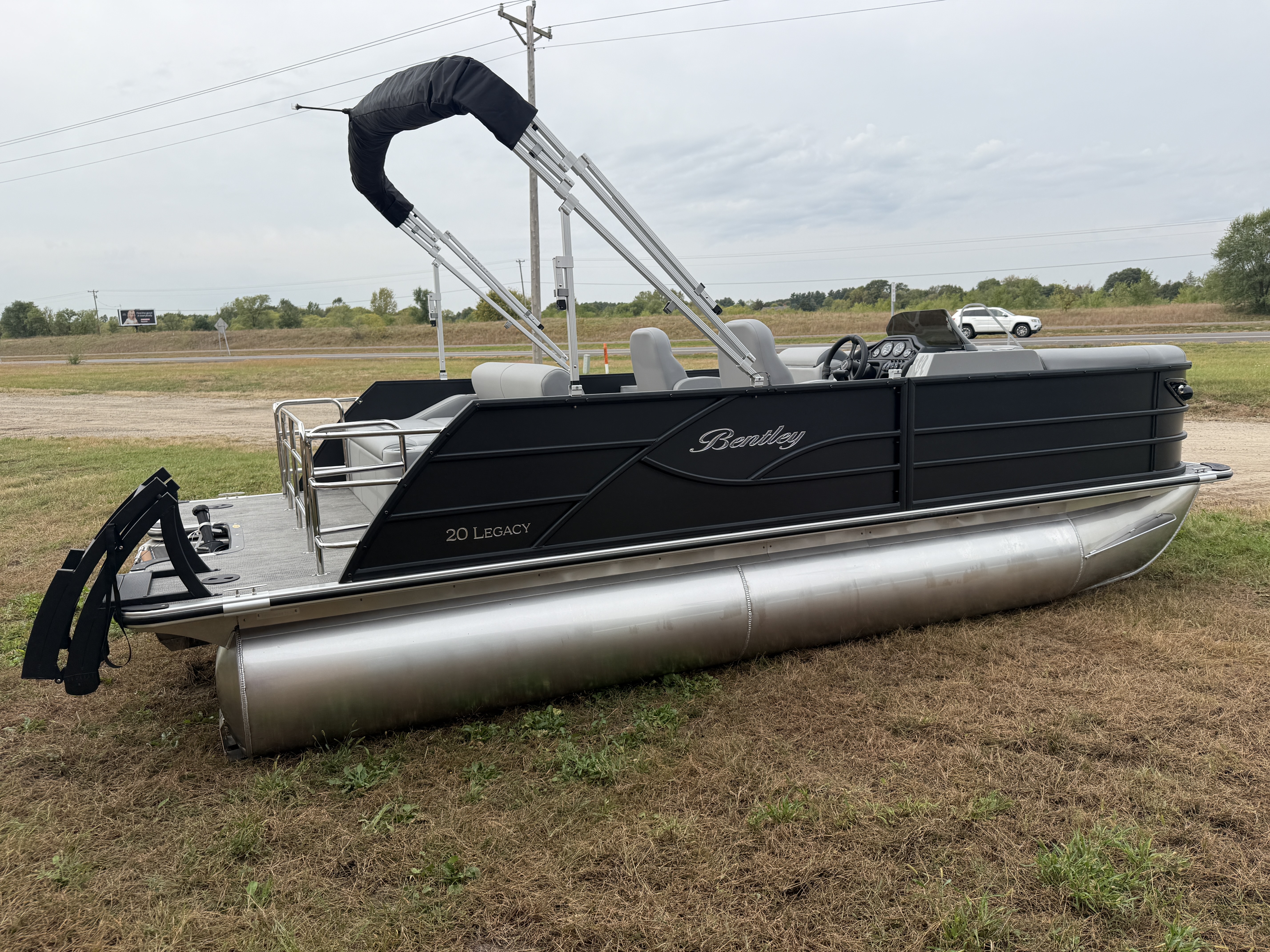 2025 Bentley Pontoons Legacy 200 Swingback