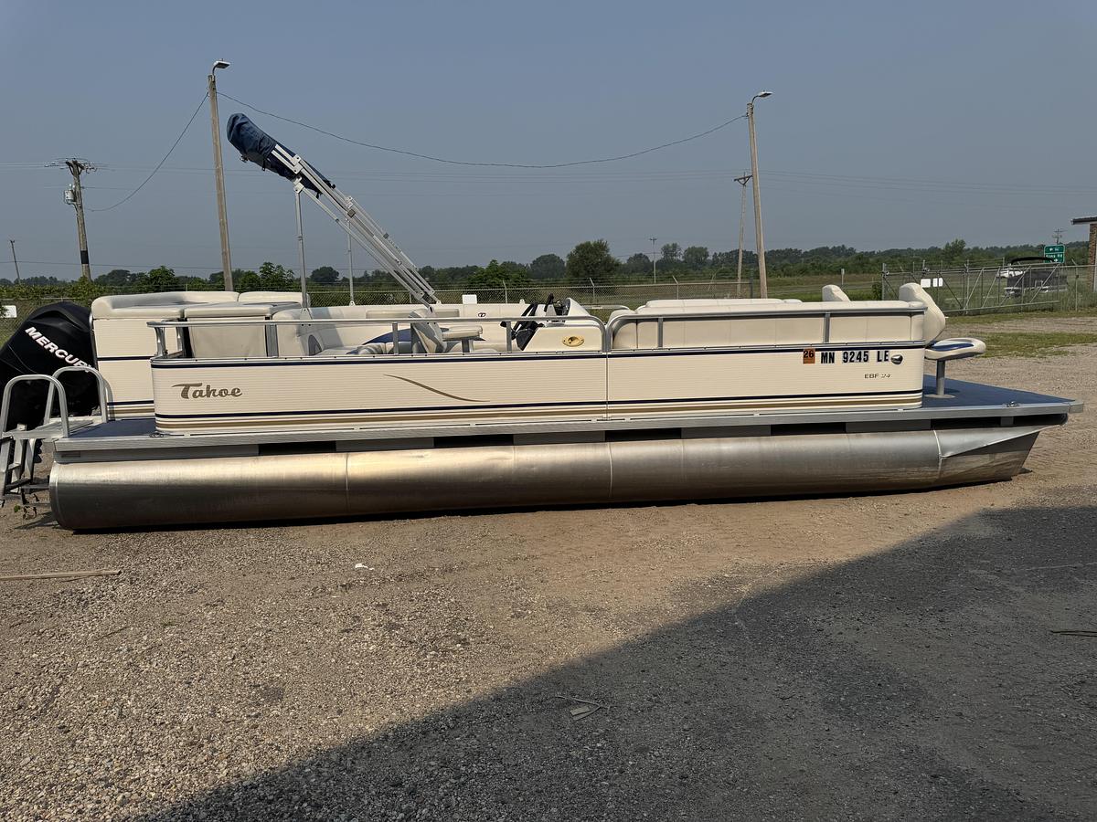 Used 2008 Tahoe Pontoons 24 Bow Fish Pontoon