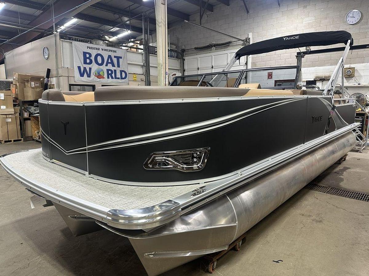 2025 Tahoe Pontoons LTZ 2385 Elite Cruise Windshield Tritoon & Honda 4-Stroke EFI