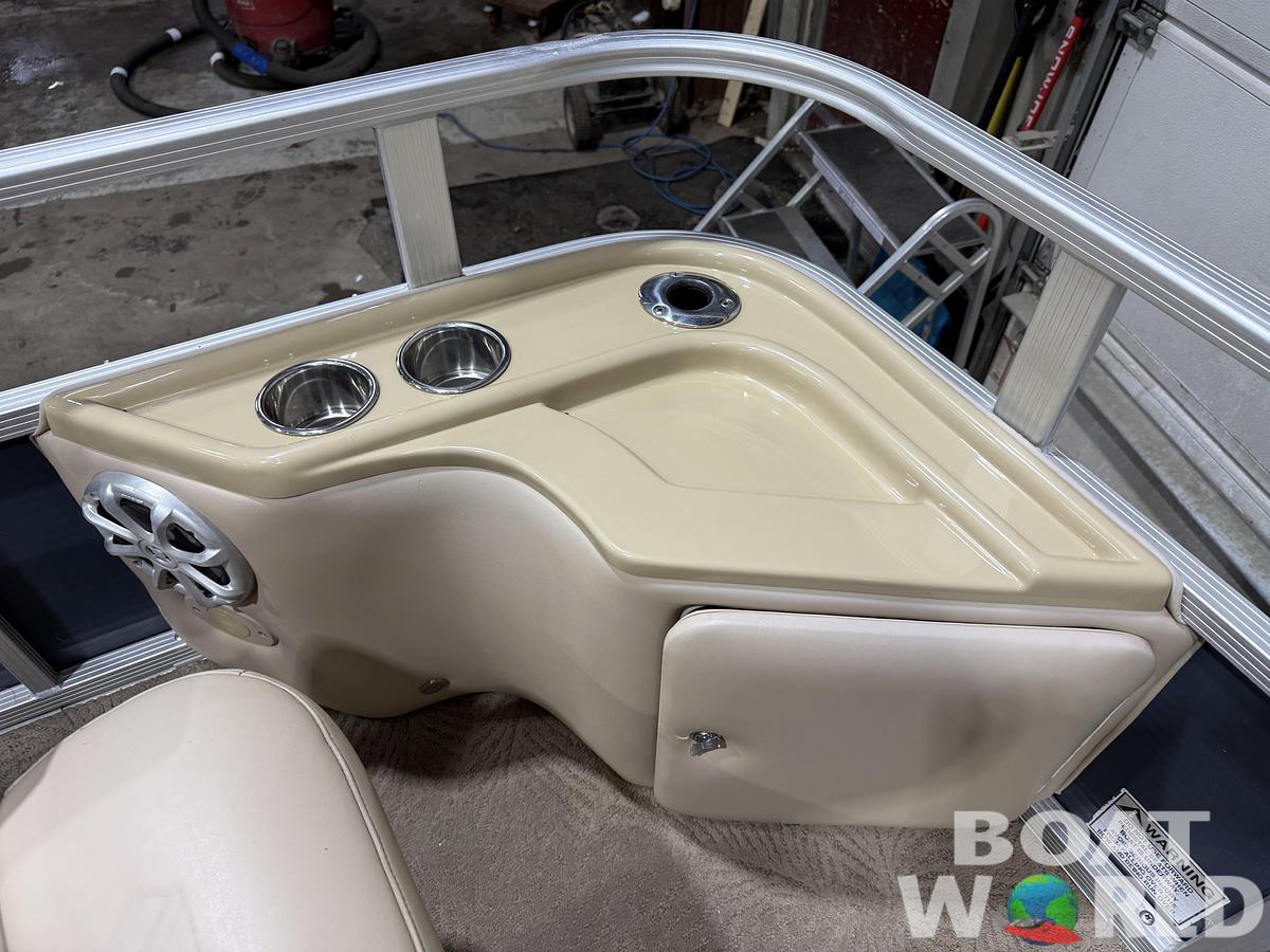 Used 2009 Bennington 2577 Cruise Pontoon