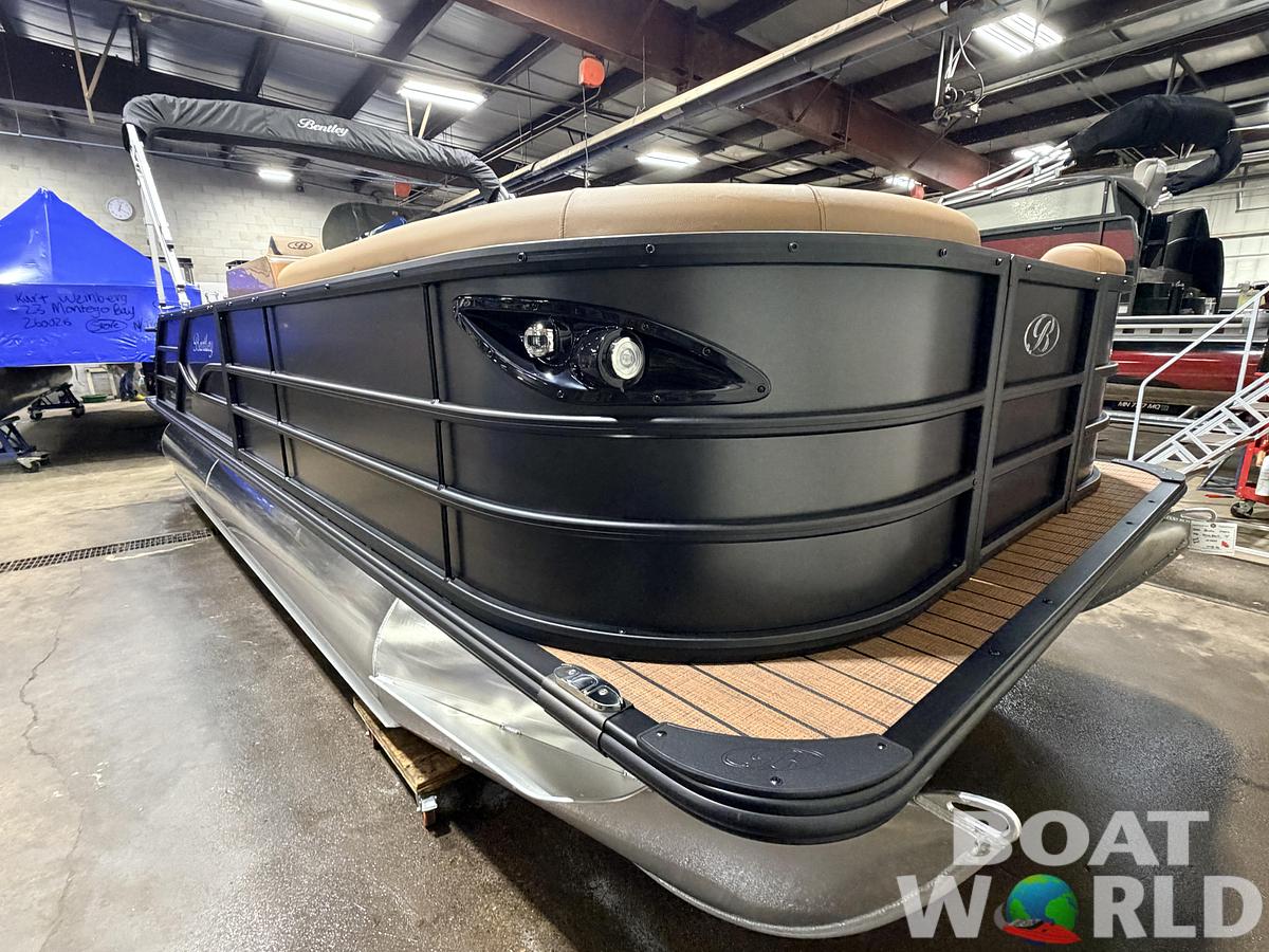 2026 Bentley Legacy 220 Swingback Pontoon $38995