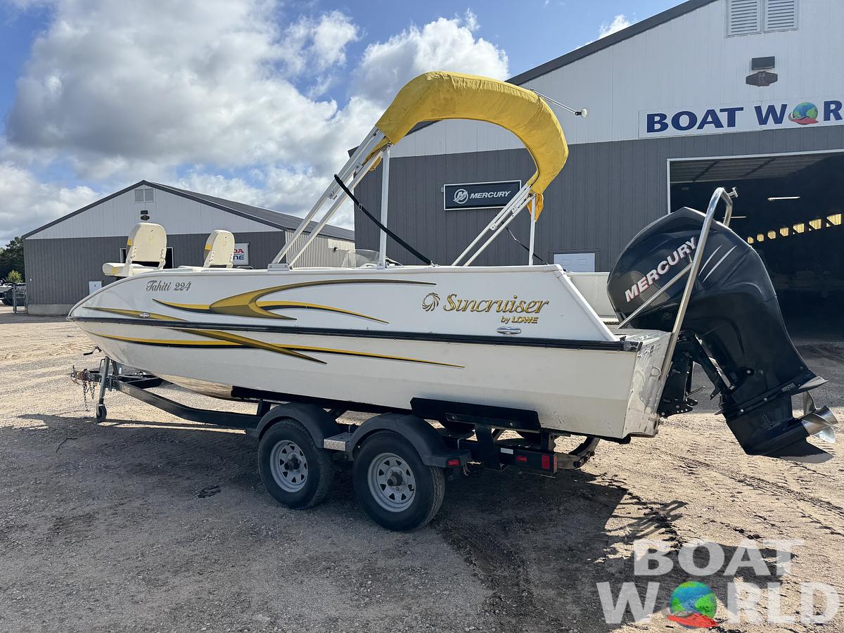 Used 2007 Lowe Suncruiser Tahiti 224 Deck Boat