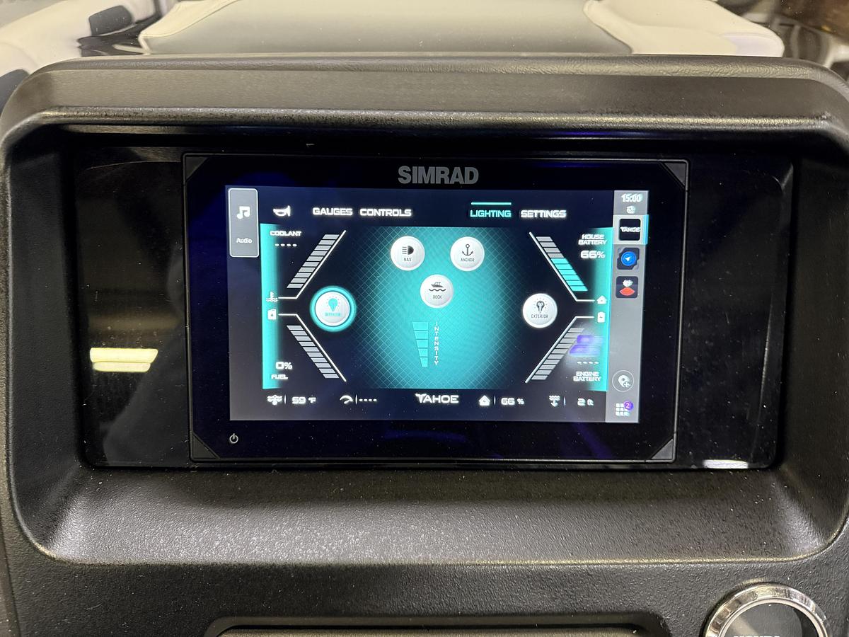 2025 Tahoe Pontoons Cascade 2385 Quad Lounge Shift Tritoon & 225HP 4-Stroke