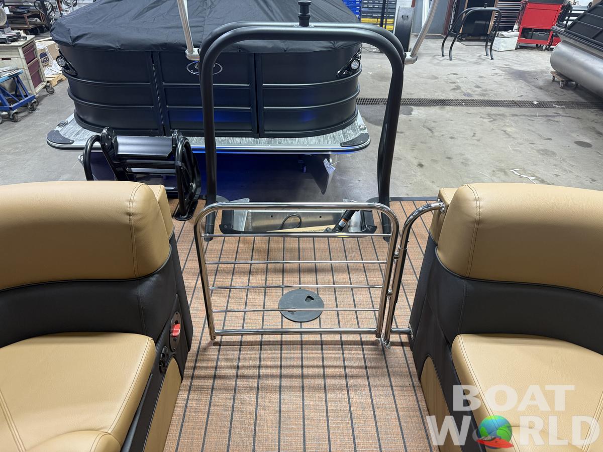 2026 Bentley Pontoons Elite 253 Admiral Quad Lounge Tritoon & 4-Stroke EFI