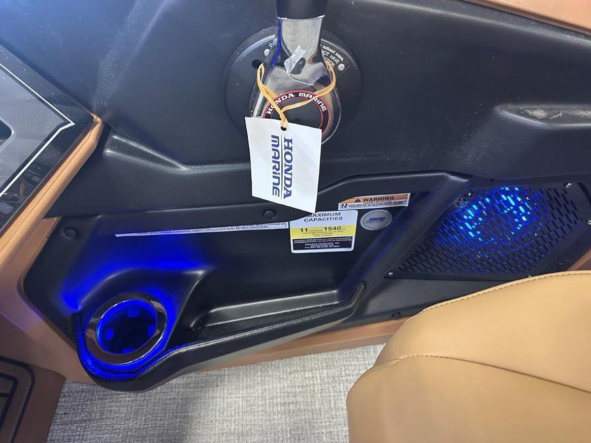 2025 Tahoe Pontoons Cascade 2385 Quad Lounge Shift SS Tritoon & Honda 4-Stroke EFI