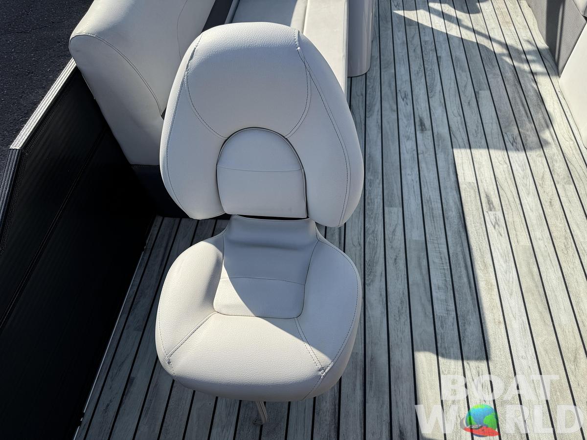 Used 2017 Crest  200 Pontoon with 115HP Yamaha Fourstroke EFI