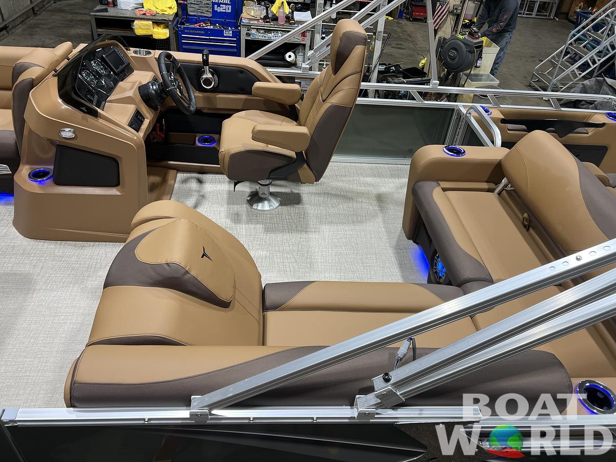 2026 Tahoe Pontoons LTZ 2385 Swingback (VRB) Tritoon