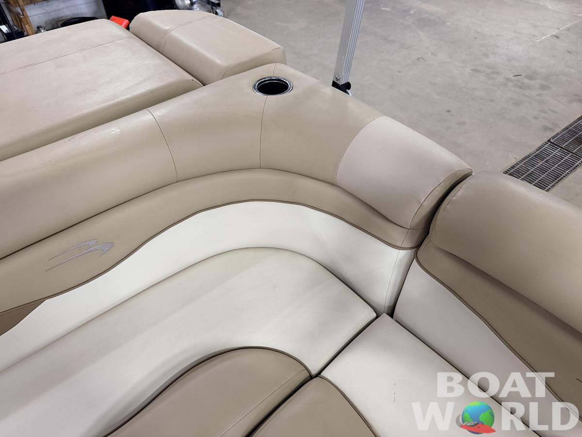 Used 2016 Bennington 20 SLM & 50HP Yamaha 4Stroke -$19,995