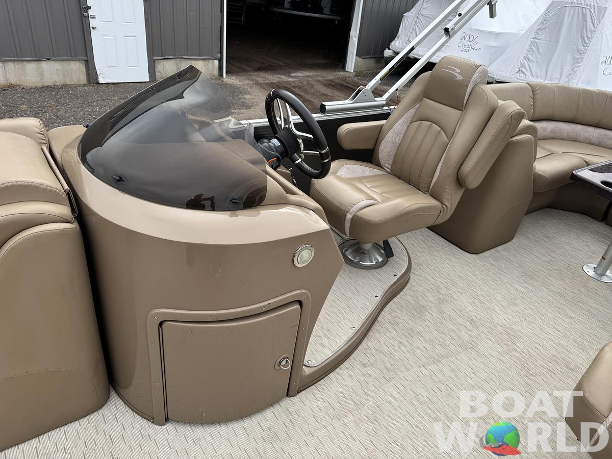 Used 2016 Bennington 2250 GSR Pontoon