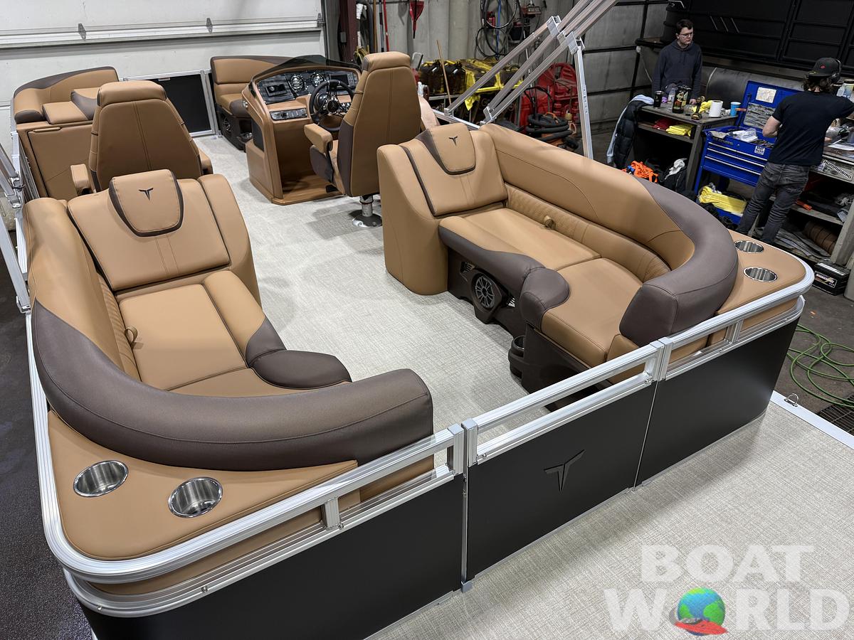 2026 Tahoe Pontoons LTZ 2385 Quad Lounge 