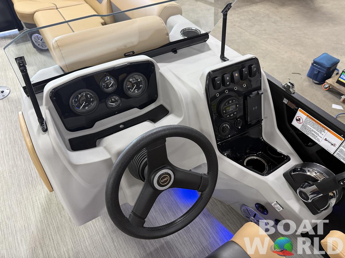 2027 Princecraft Vectra 23 RL SS Swingback Pontoon $36995