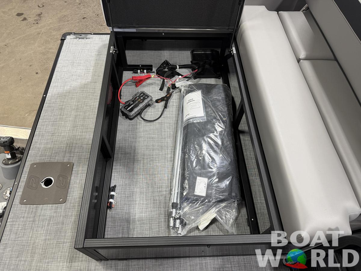 2026 Princecraft Vectra 21 RL Swingback Lounge $31995