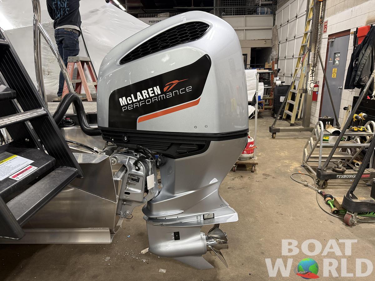 2026 Bentley Legacy 300hp Swingback 243 Tritoon $68995