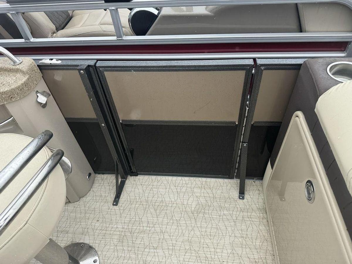 Used 2018 Misty Harbor Boats Skye SR S-2385SE Pontoon