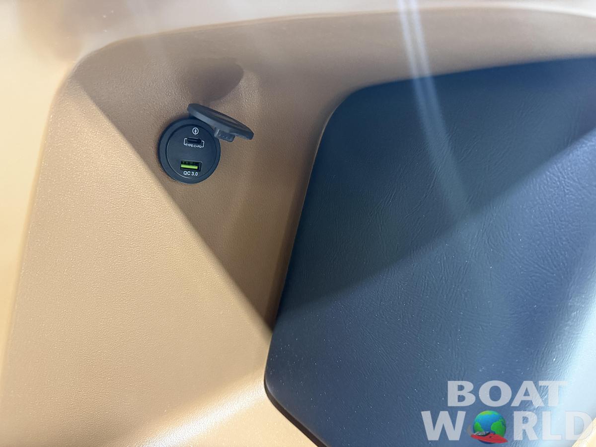 2026 Tahoe Pontoons LTZ 2385 Elite Cruise & Honda 4-Stroke EFI