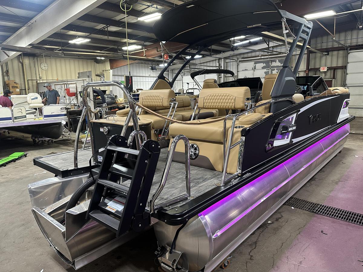 2025 Tahoe Pontoons Grand Tahoe 2585 Quad Lounge Windshield Tritoon & Mercury 400HP V10