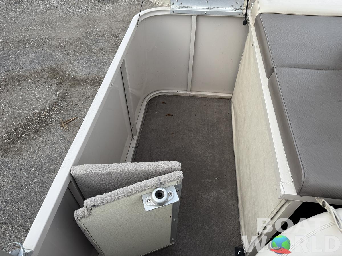 Used 1999 Crestliner 2485 LSI