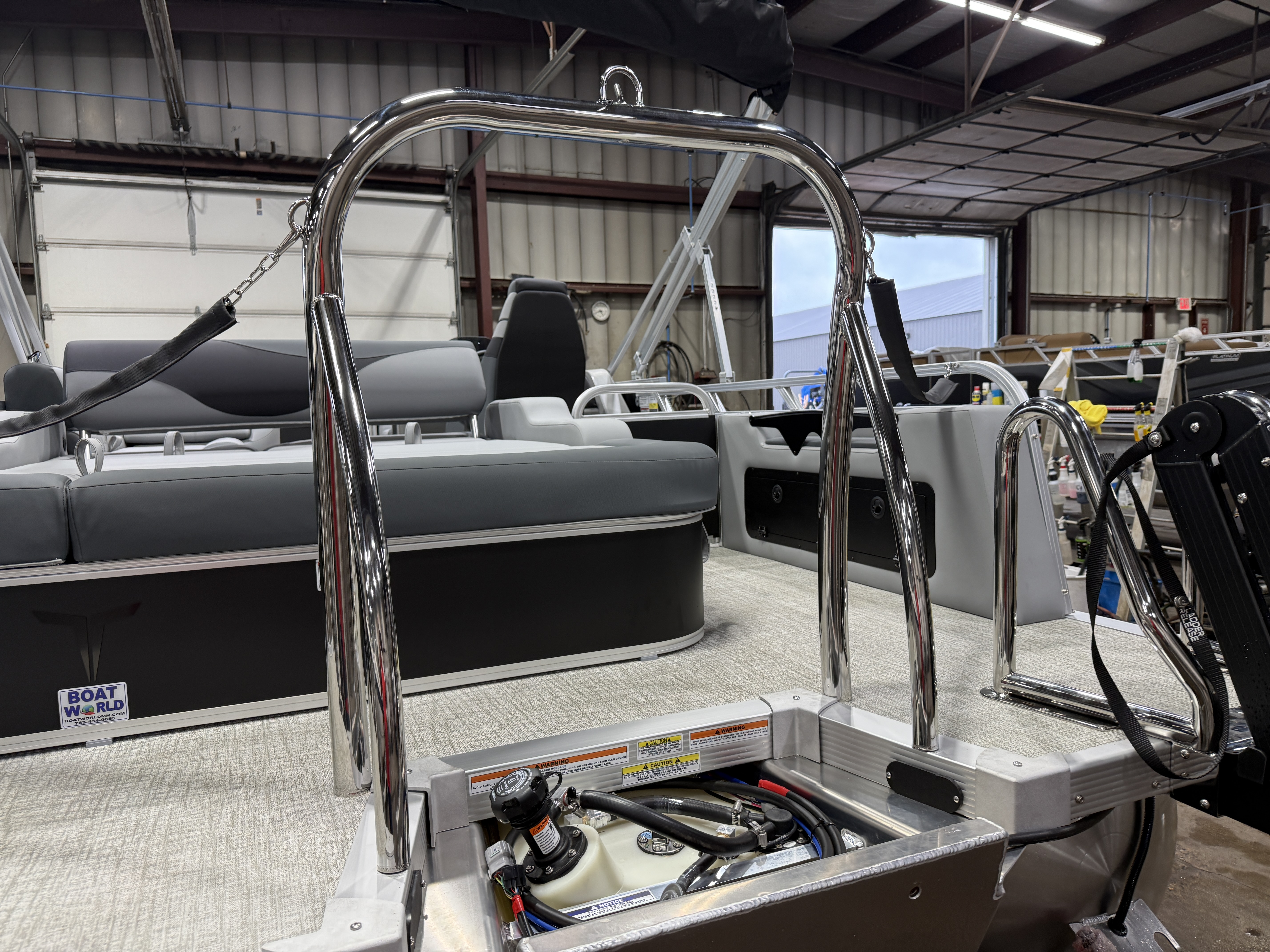 2027 Tahoe LTZ 2385 VRB SE Swingback Pontoon $42995