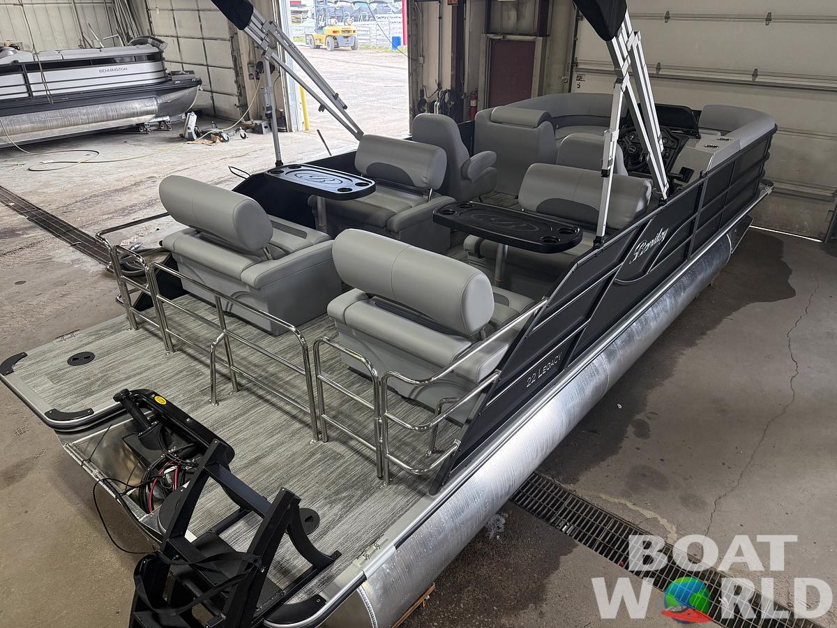 2026 Bentley Pontoons Legacy 220 QSB Swingback & 4-Stroke EFI