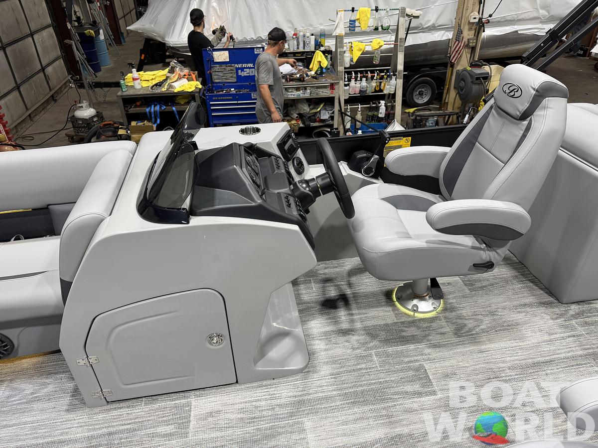 2027 Bentley Legacy 220 Navigator Quad Lounge Pontoon $42995