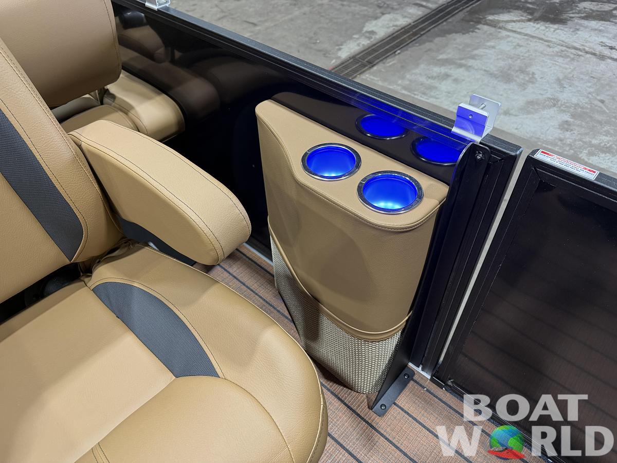 2026 Bentley Pontoons Legacy 223 QSB Swingback Tritoon 