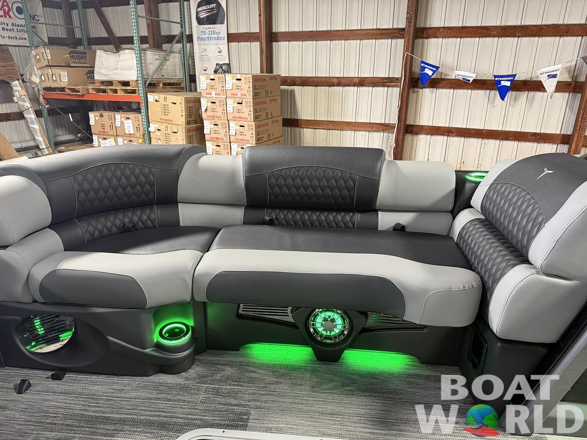 2026 Tahoe Pontoons Cascade 2385 Elite Windshield Tritoon