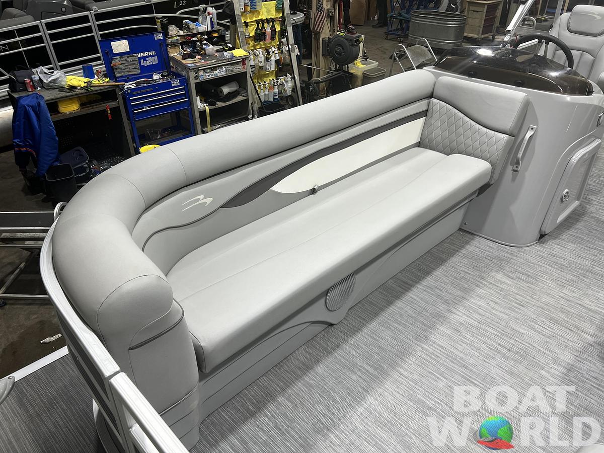 Used 2023 Bennington 21 SLCP Pontoon