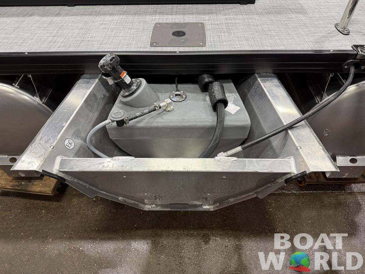 2026 Princecraft Vectra 23 RL Dinette Swingback Pontoon 